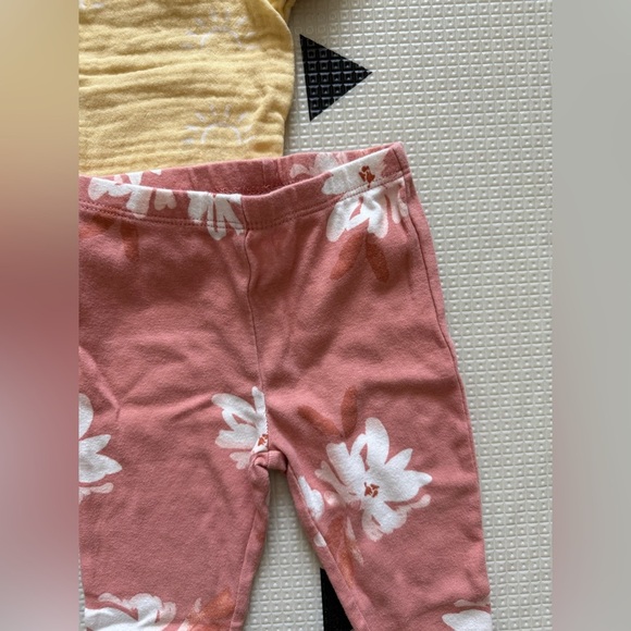 Easy Peasy & Carter's|Baby girl boho outfit,Yellow Gauze top & floral leggings• - Picture 3 of 6